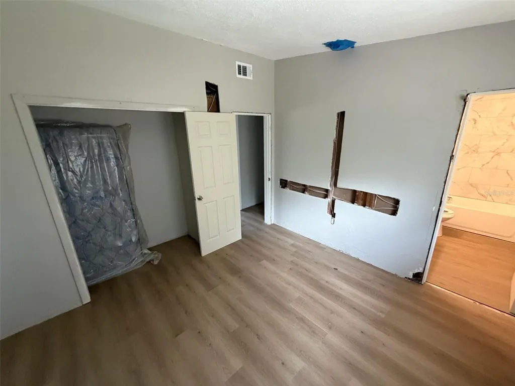 2612 9th Bradenton FL 34205