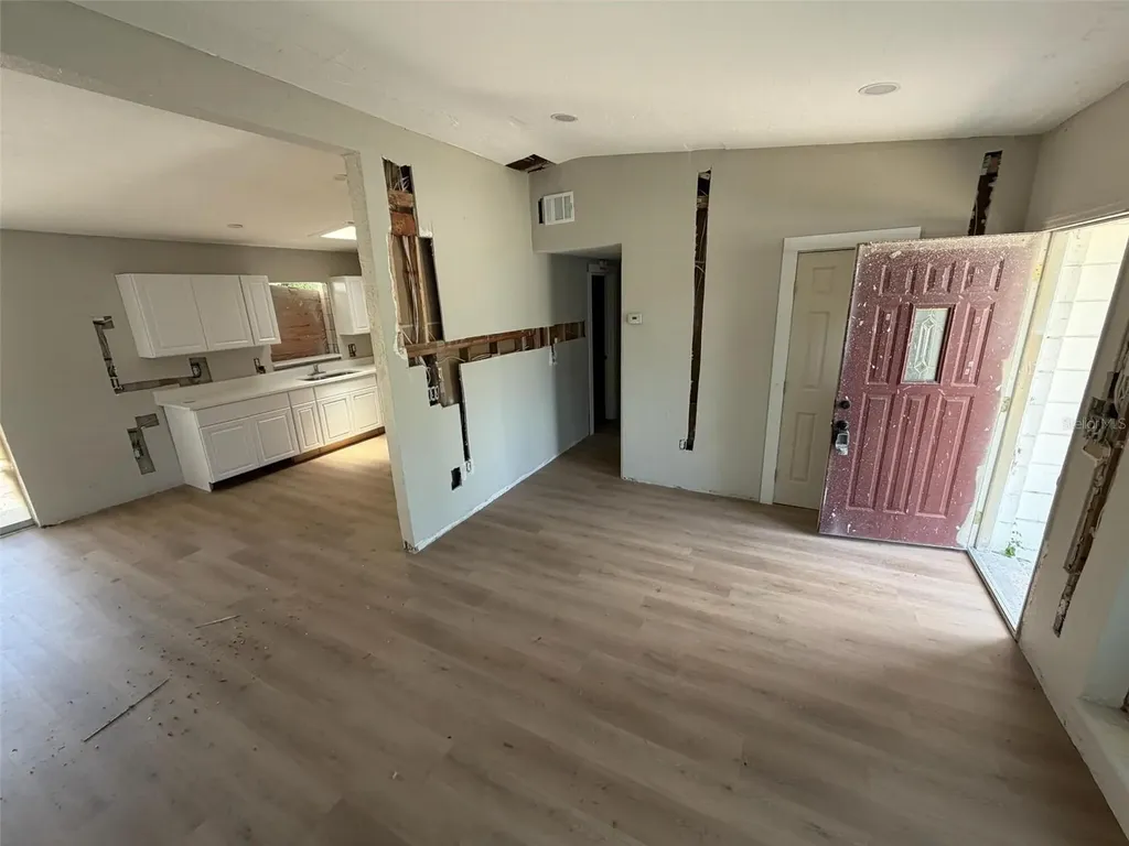 2612 9th Bradenton FL 34205