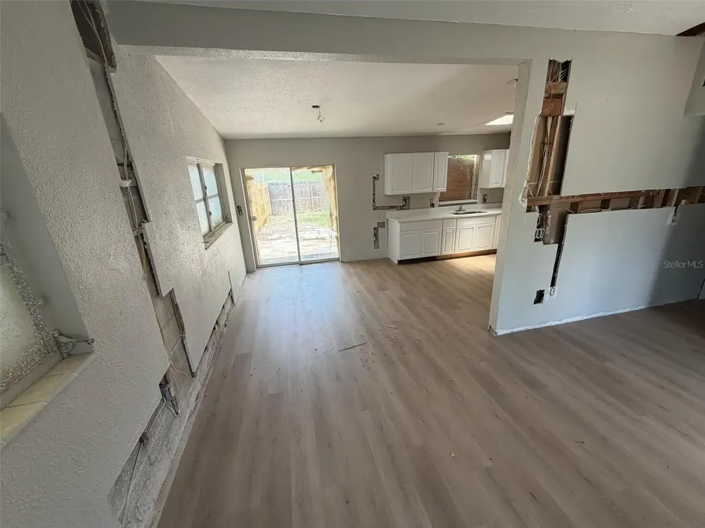 2612 9th Bradenton FL 34205