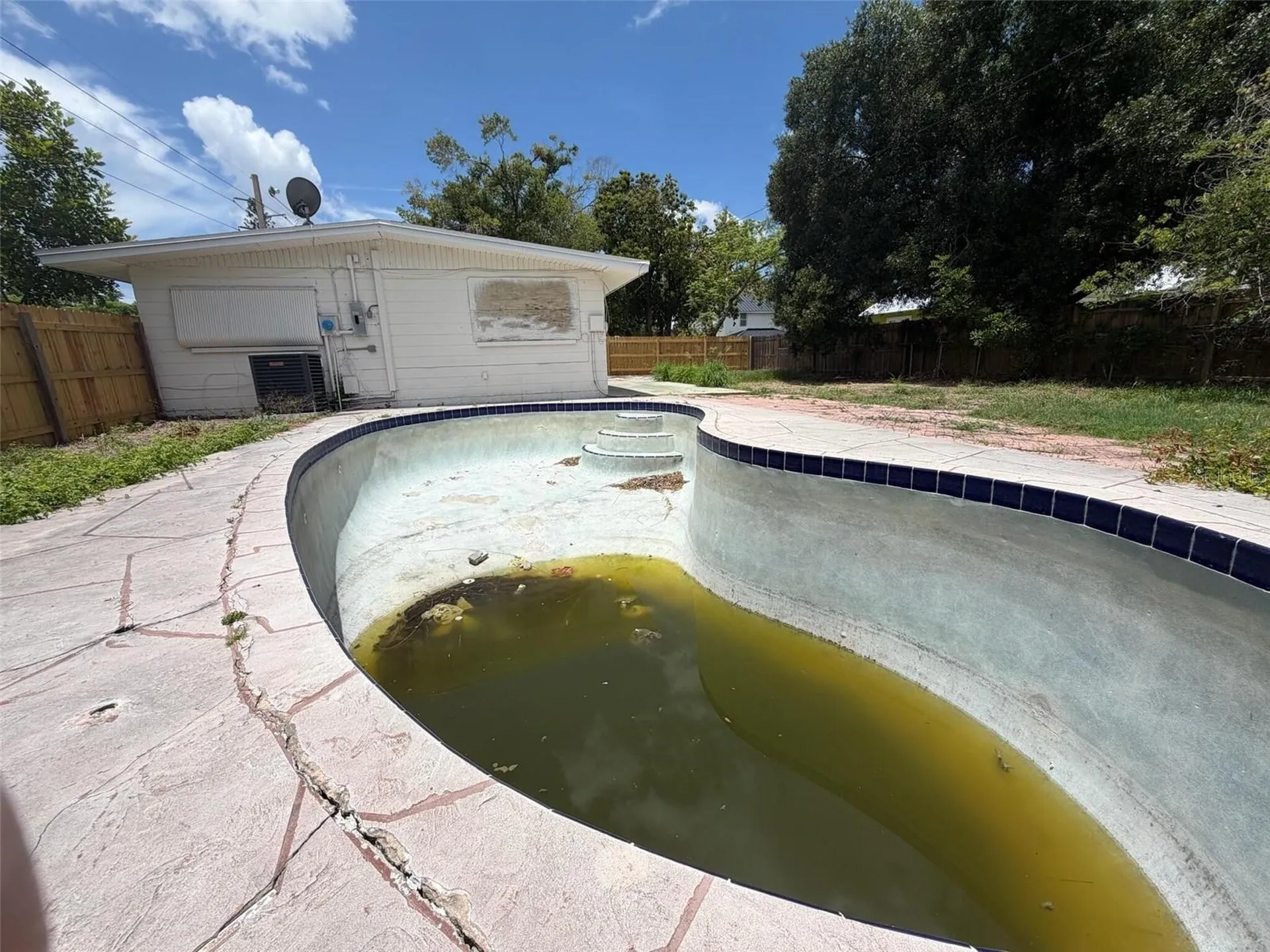 2612 9th Bradenton FL 34205