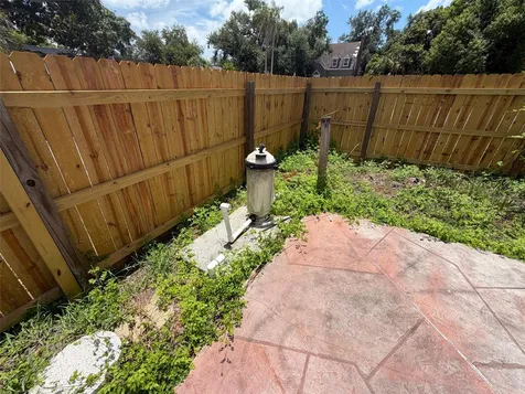 2612 9th Bradenton FL 34205