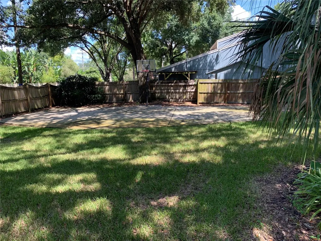 4315 W Watrous Avenue Tampa FL 33629