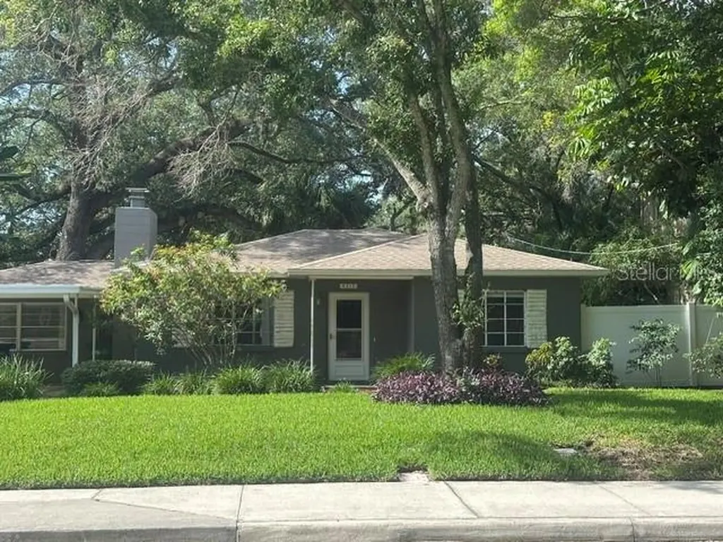 4315 W Watrous Avenue Tampa FL 33629