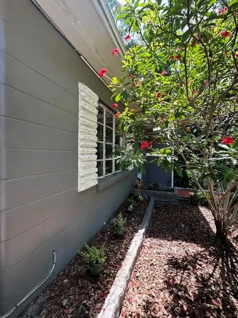 4315 W Watrous Avenue Tampa FL 33629