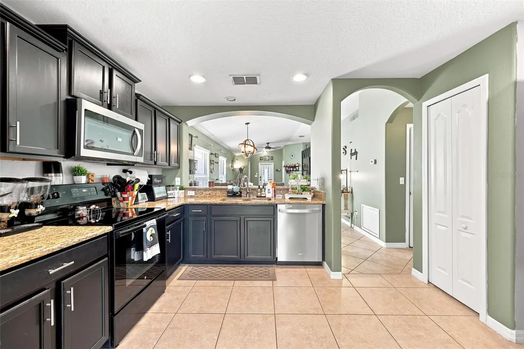 1111 Seminole Sky Drive Ruskin FL 33570