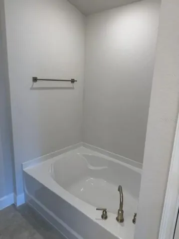 2206 NW 23rd Loop Ocala FL 34475