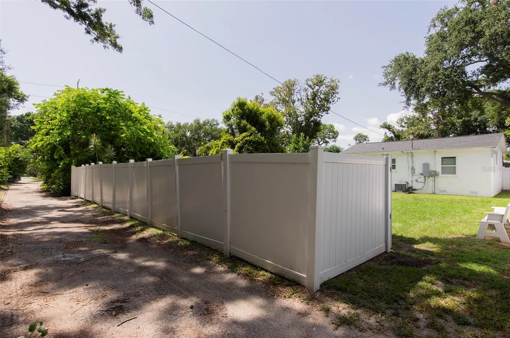 5130 Burlington Avenue N St Petersburg FL 33710