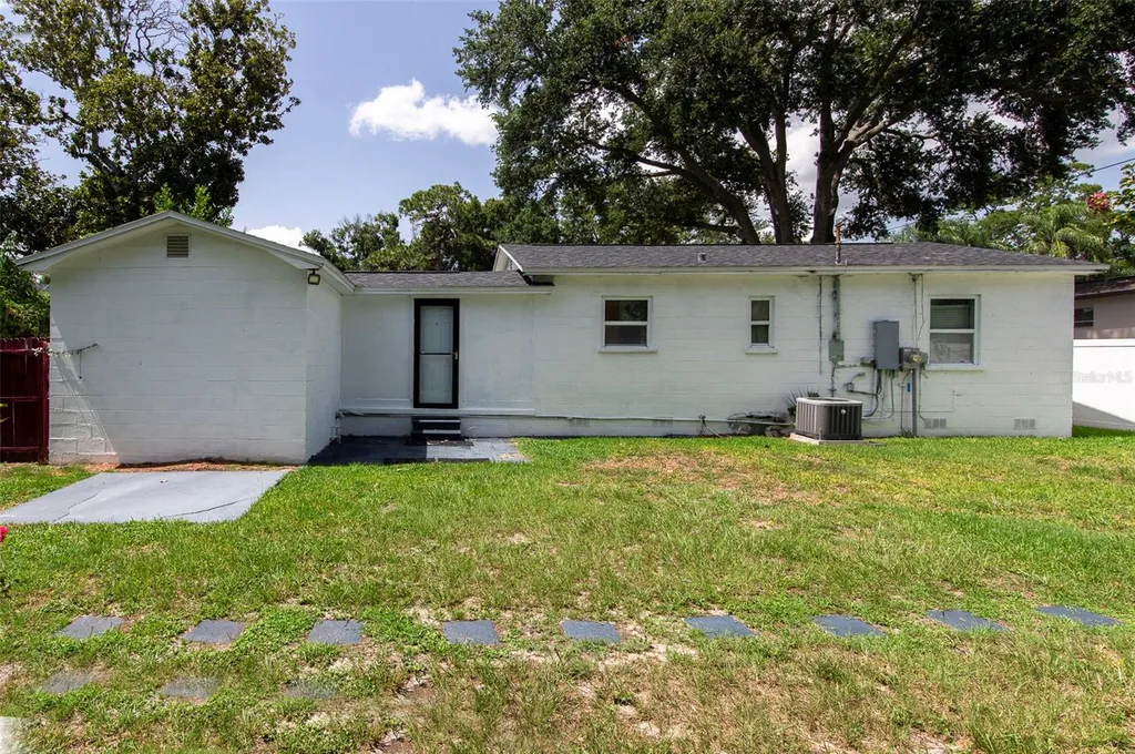 5130 Burlington Avenue N St Petersburg FL 33710