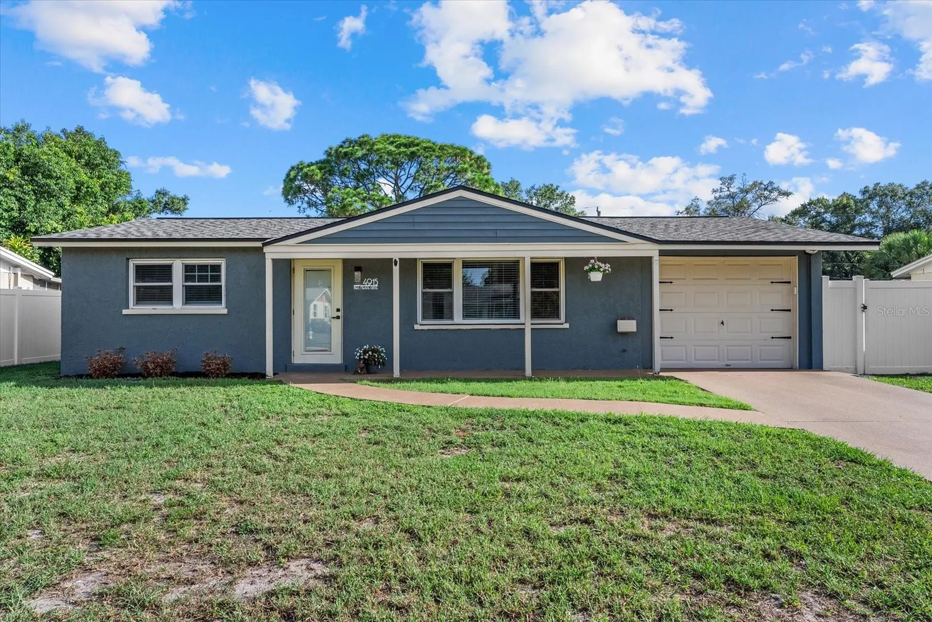 4915 Bell Meade Drive Sarasota FL 34232