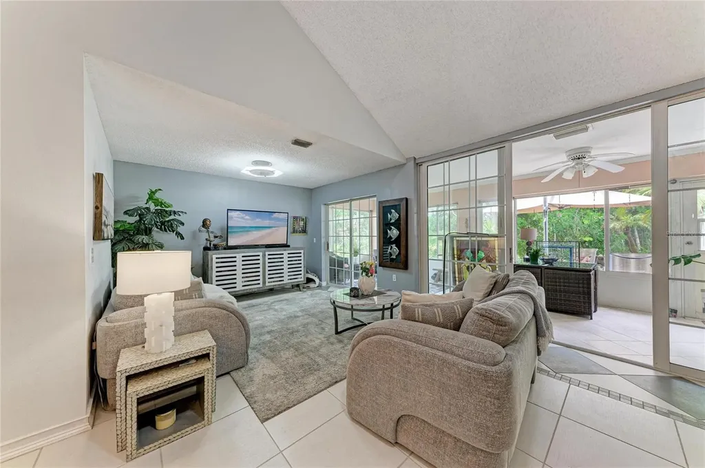 5209 34th Street Court W Bradenton FL 34210
