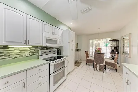 5209 34th Street Court W Bradenton FL 34210