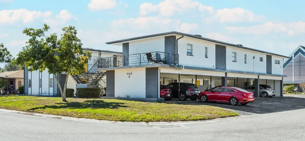 300 S Nimbus Avenue Clearwater FL 33765