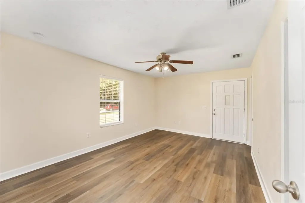 18673 NW 252nd Street High Springs FL 32643