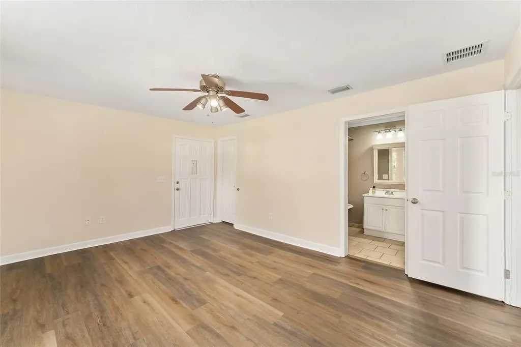 18673 NW 252nd Street High Springs FL 32643