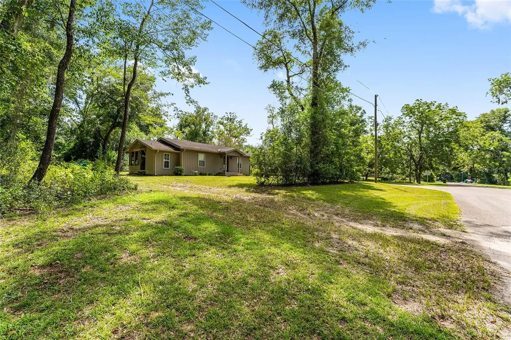 18673 NW 252nd Street High Springs FL 32643