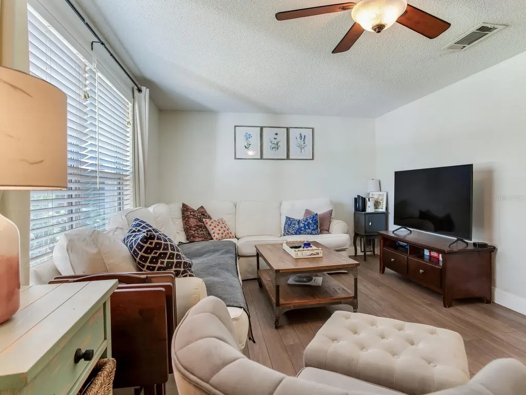 2812 W Shelton Avenue Tampa FL 33611