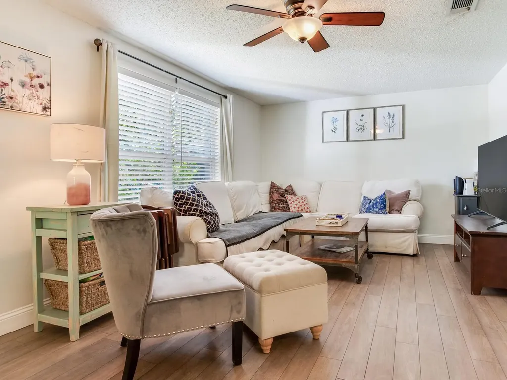 2812 W Shelton Avenue Tampa FL 33611