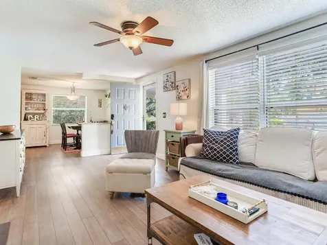 2812 W Shelton Avenue Tampa FL 33611