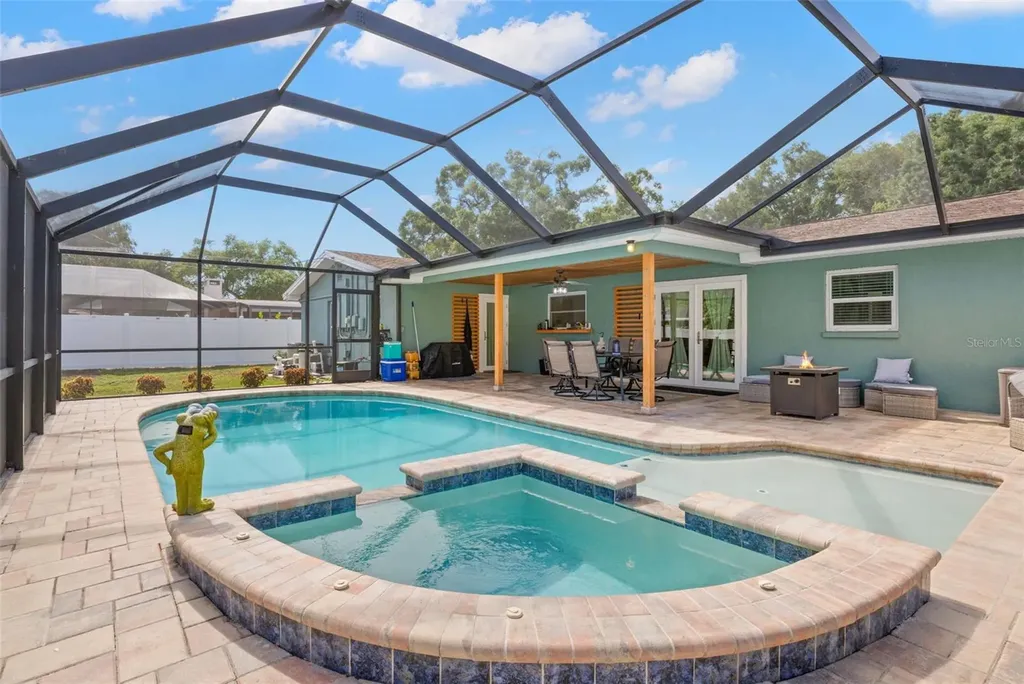 2405 Summerlin Drive Clearwater FL 33764
