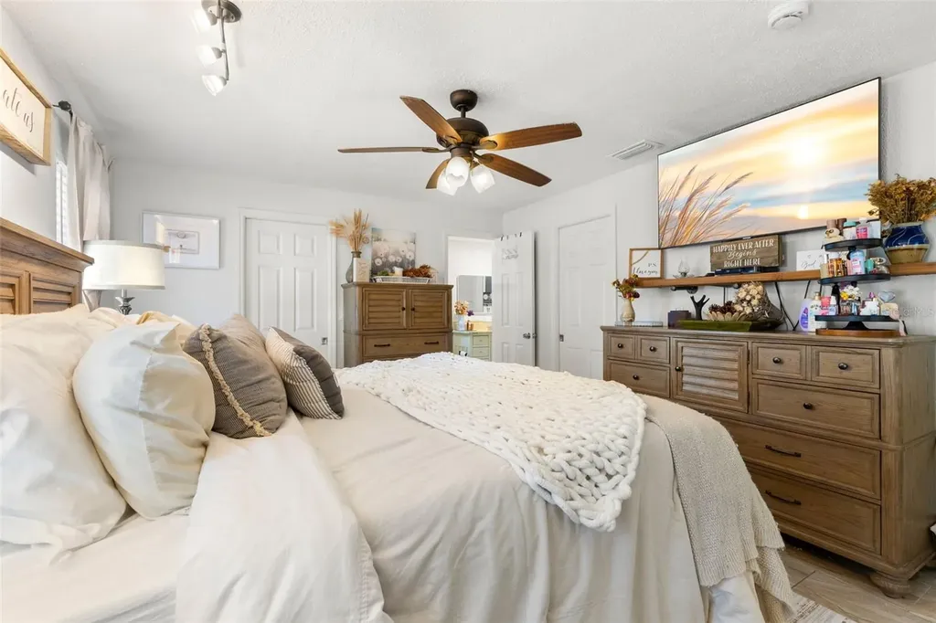 2405 Summerlin Drive Clearwater FL 33764
