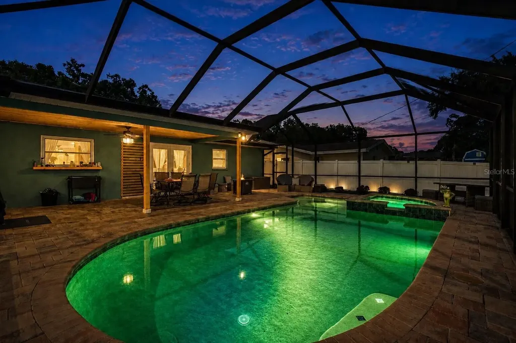 2405 Summerlin Drive Clearwater FL 33764
