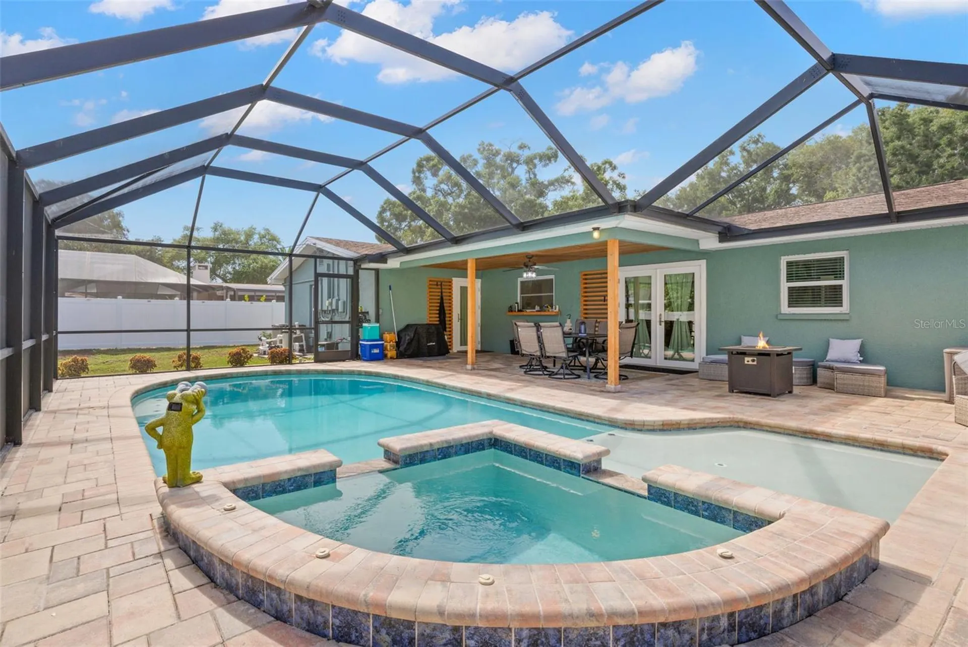2405 Summerlin Drive Clearwater FL 33764