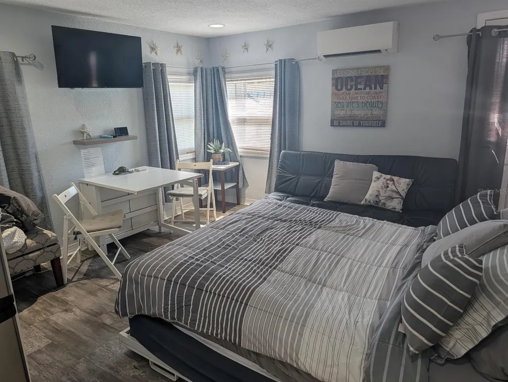 483 E Shore Drive Clearwater Beach FL 33767