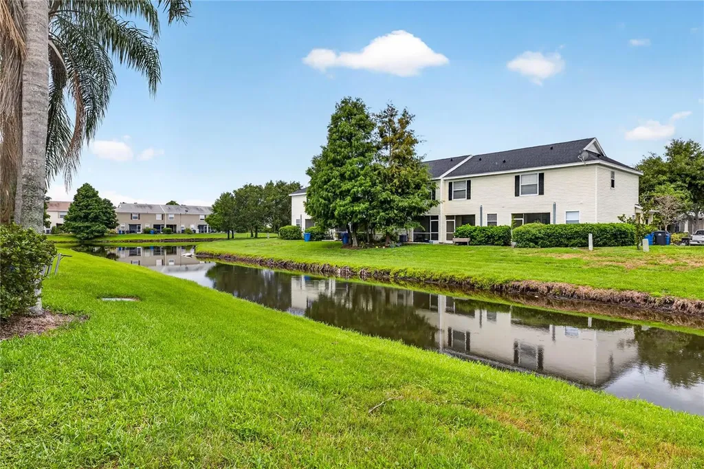 12315 Country White Circle Tampa FL 33635