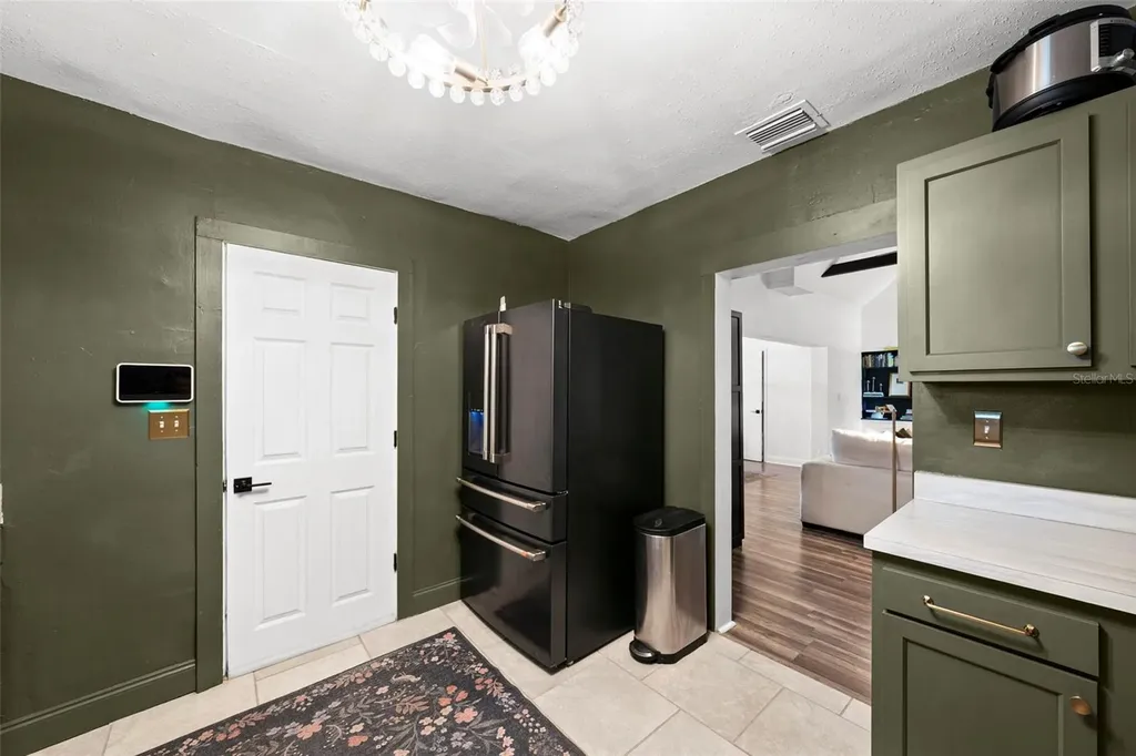 2235 5th Street S St Petersburg FL 33705