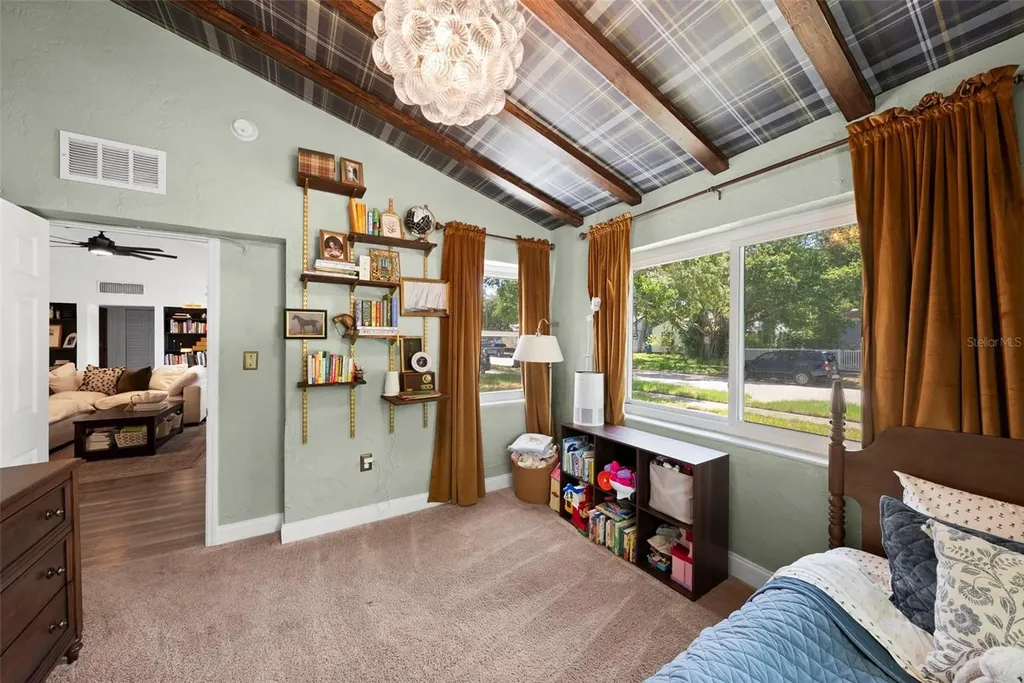 2235 5th Street S St Petersburg FL 33705