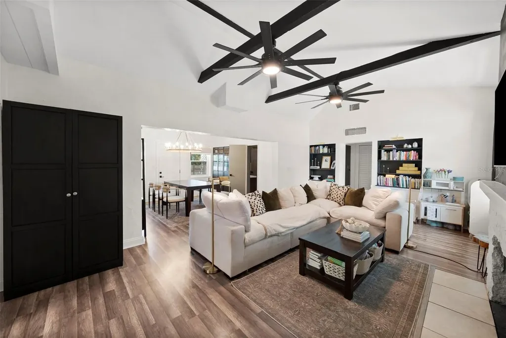 2235 5th Street S St Petersburg FL 33705