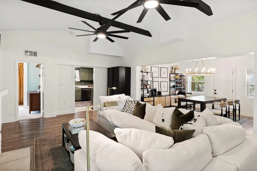 2235 5th Street S St Petersburg FL 33705