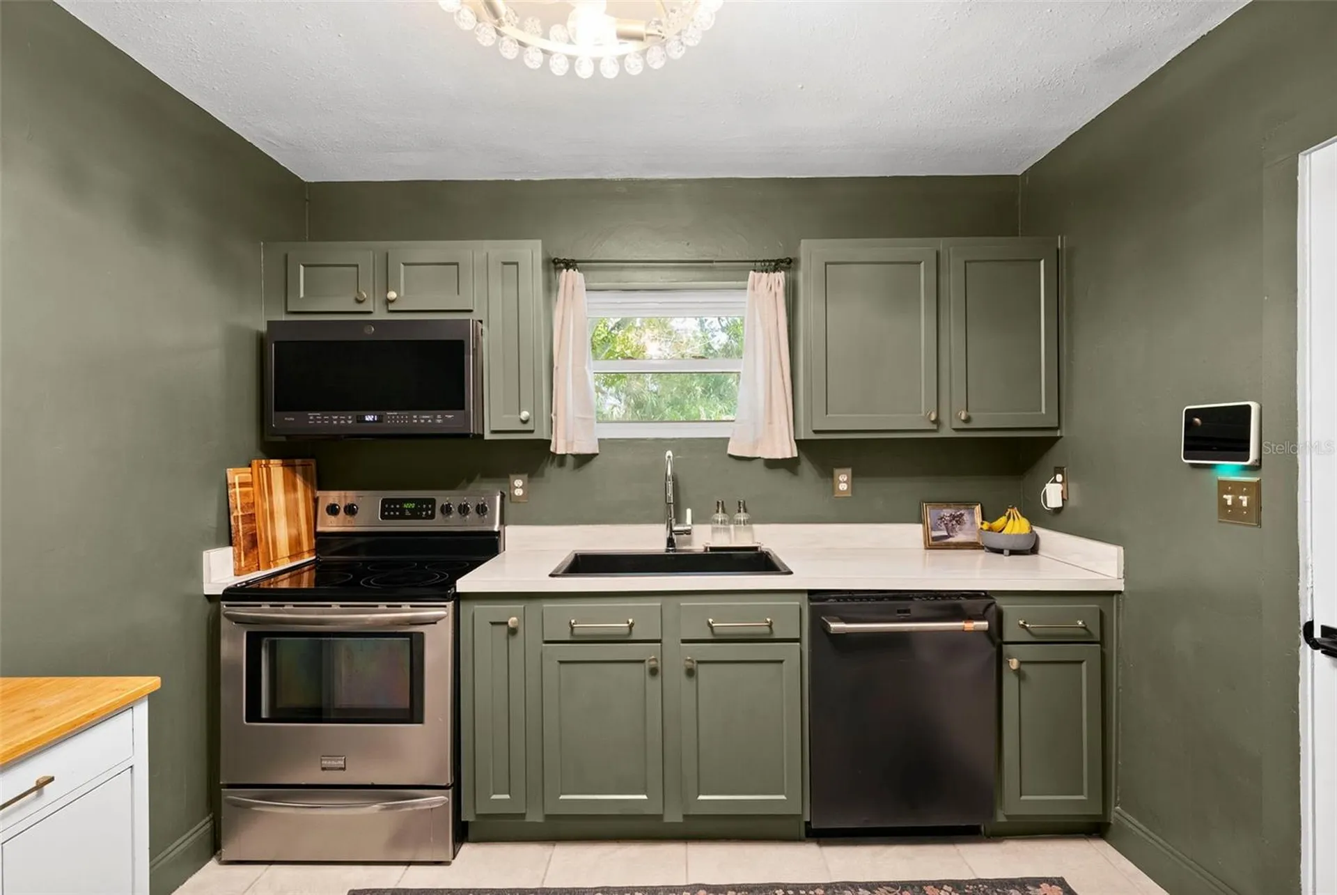2235 5th Street S St Petersburg FL 33705