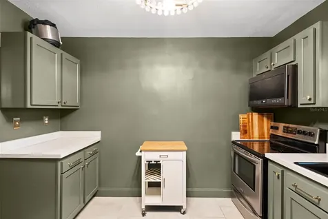 2235 5th Street S St Petersburg FL 33705