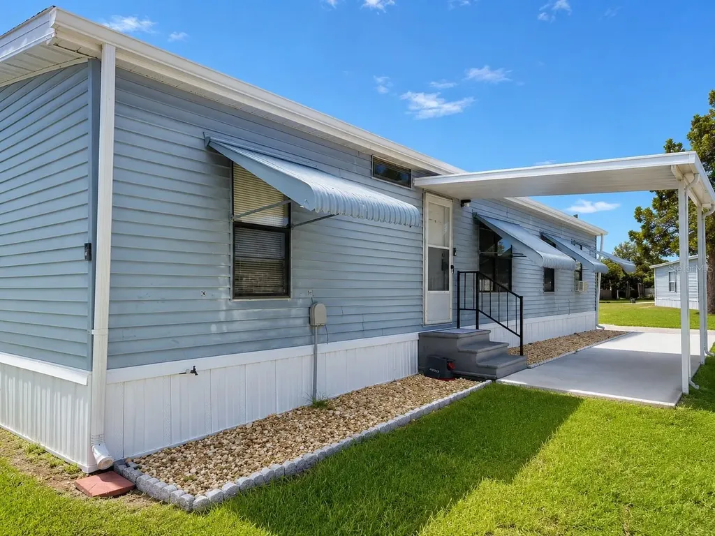 1990 Crystal Lane St Cloud FL 34769