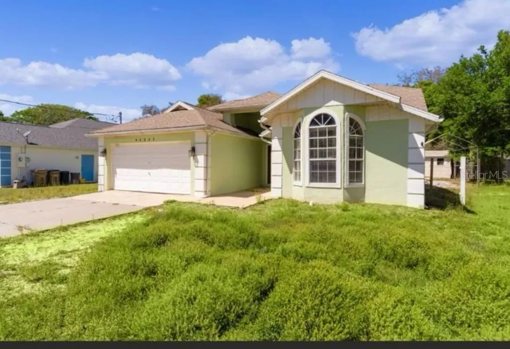 40045 Palm Street Lady Lake FL 32159