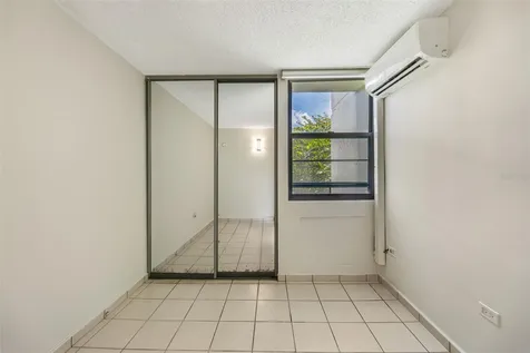 37 Cond Atrium Park Regina Medina Guaynabo PR 00969