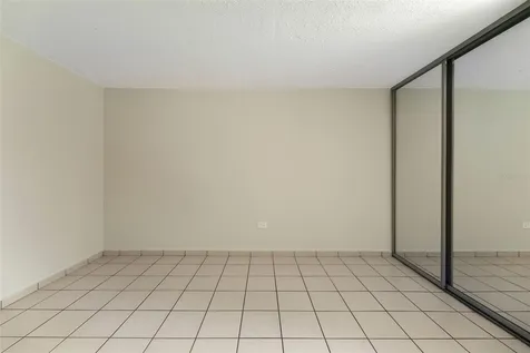37 Cond Atrium Park Regina Medina Guaynabo PR 00969