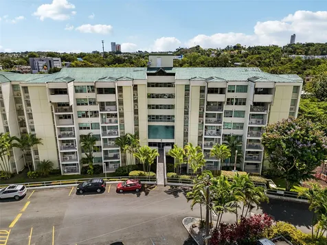 37 Cond Atrium Park Regina Medina Guaynabo PR 00969