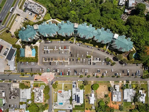 37 Cond Atrium Park Regina Medina Guaynabo PR 00969