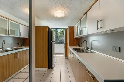 37 Cond Atrium Park Regina Medina Guaynabo PR 00969