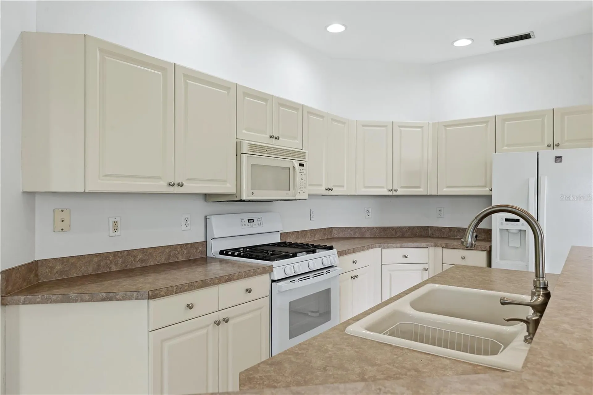 2462 Magnolia Circle North Port FL 34289