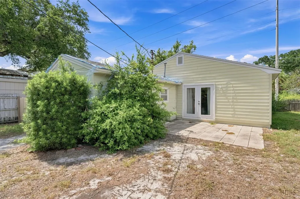 4548 12th Avenue N St Petersburg FL 33701