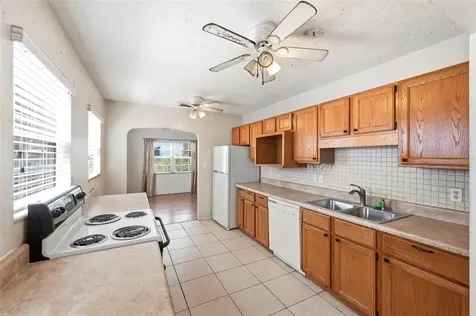4548 12th Avenue N St Petersburg FL 33701