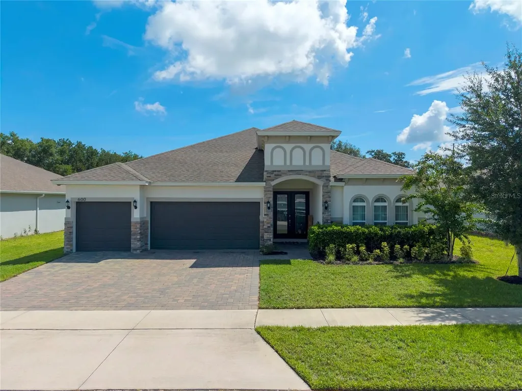 600 Avila Place Howey In The Hills FL 34737