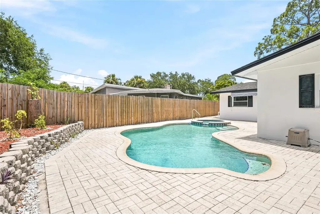 6419 Pelican Drive S St Petersburg FL 33707