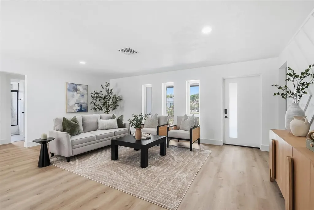 6419 Pelican Drive S St Petersburg FL 33707