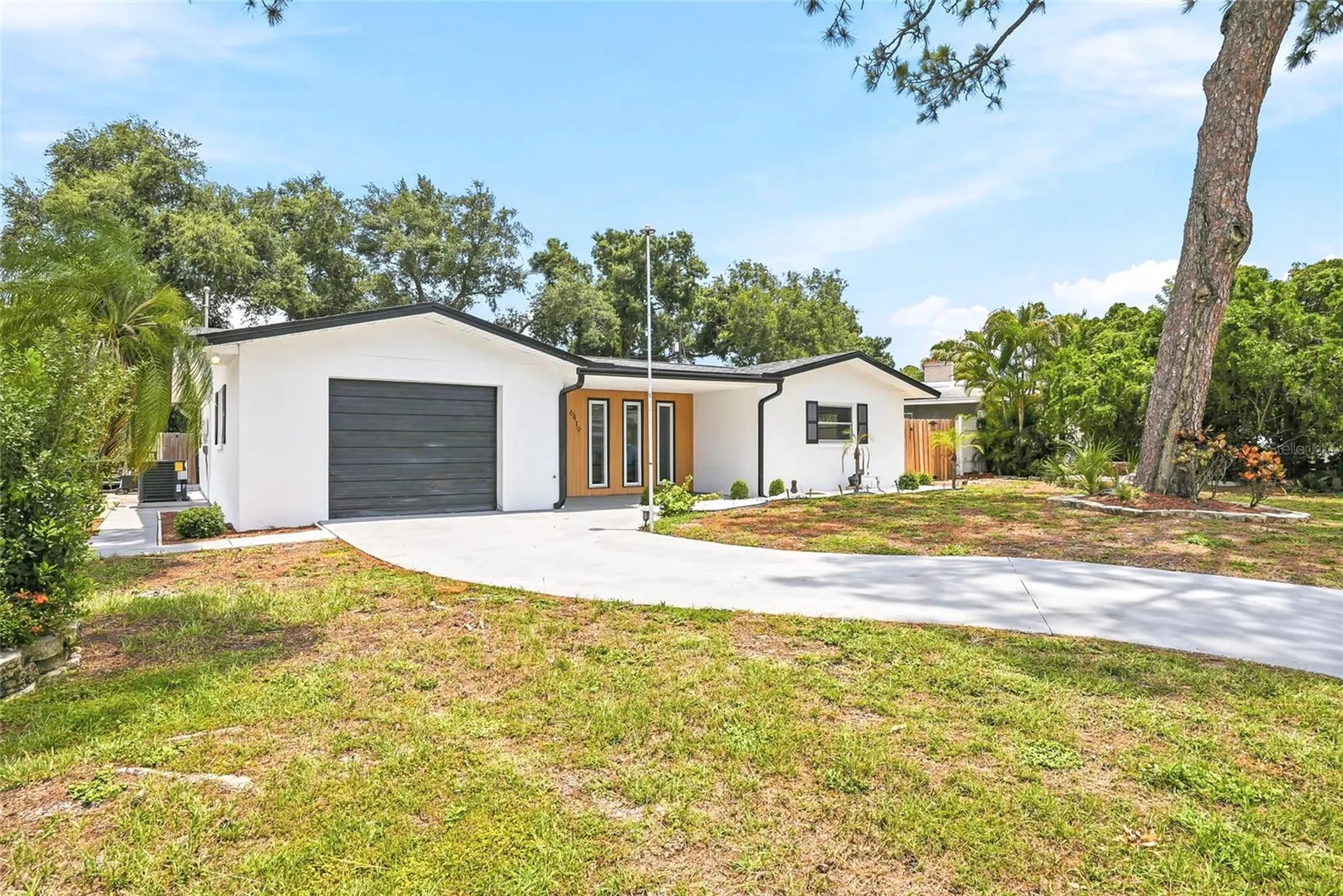 6419 Pelican Drive S St Petersburg FL 33707