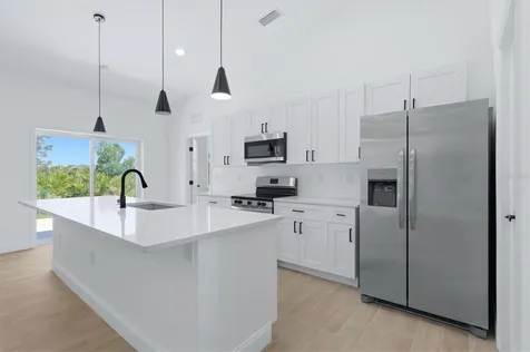 6 Bank Court Placida FL 33946