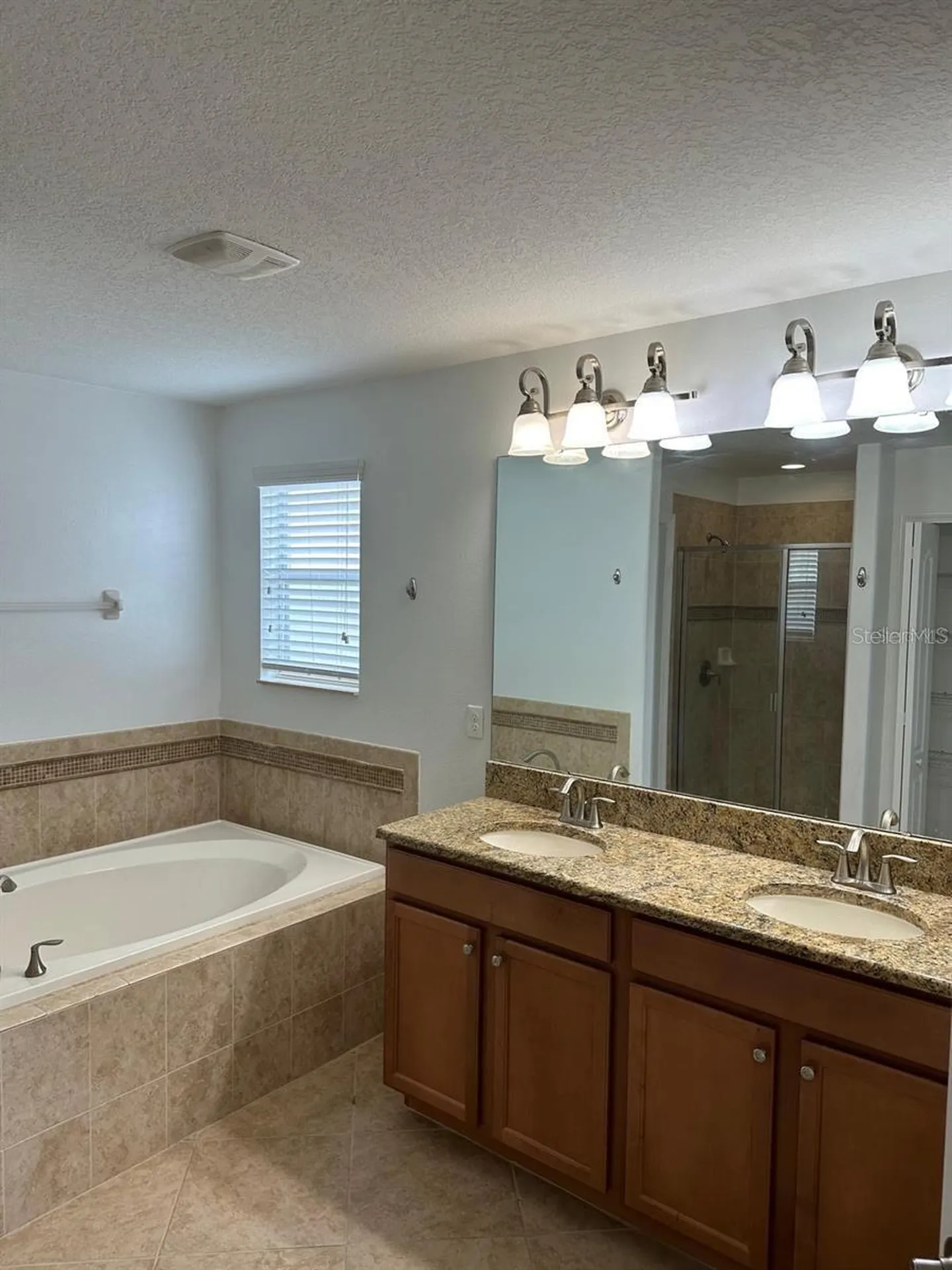 1900 Thetford Circle Orlando FL 32824